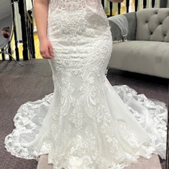 Essence of Australia D2771 Size 14 with Removable Overskirt - Picture 14 of 14